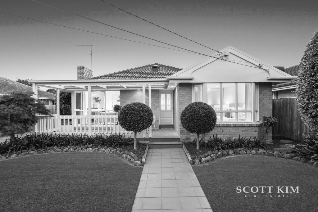 24 Taylor Avenue,  BURWOOD EAST  VIC