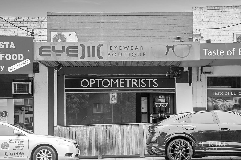 527 Warrigal Road, <br> ASHWOOD  VIC  3147