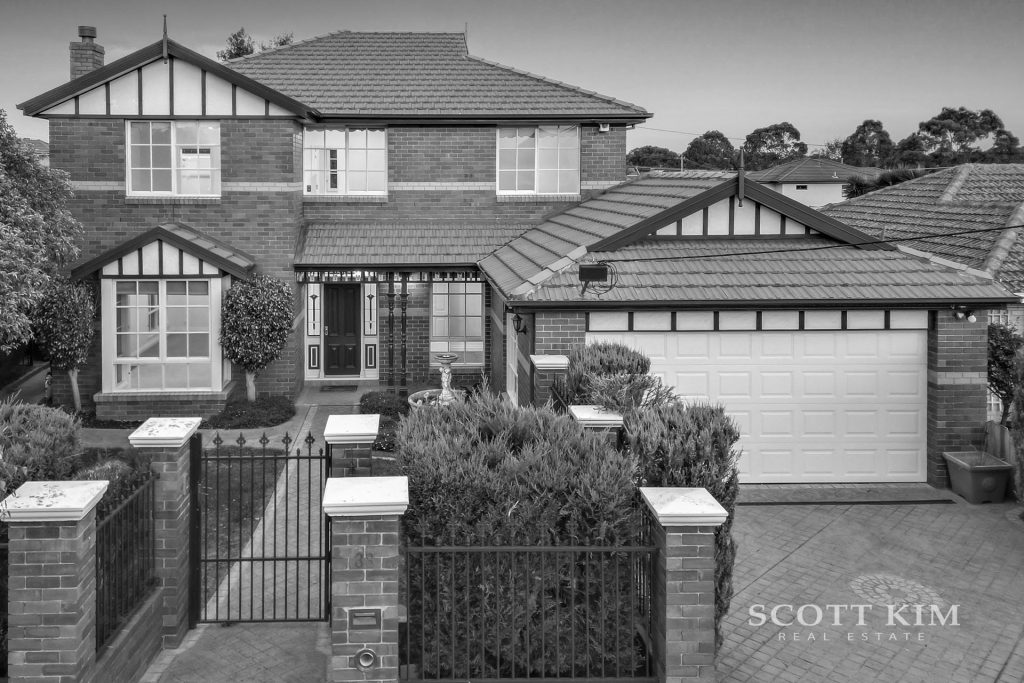 38 Mclaren Street,  MOUNT WAVERLEY  VIC