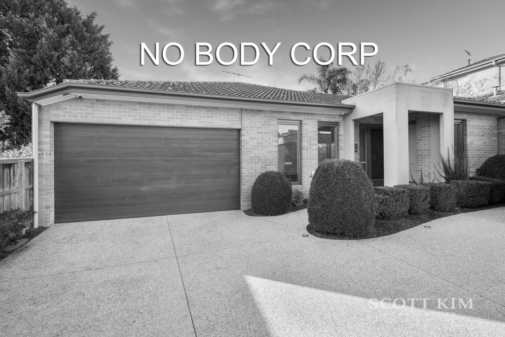 2/9 Darbyshire Road,  MOUNT WAVERLEY  VIC