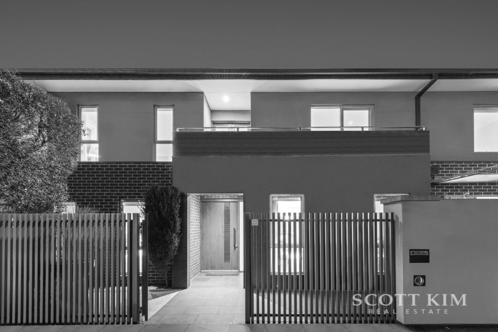 43 High Street Road,  ASHWOOD  VIC