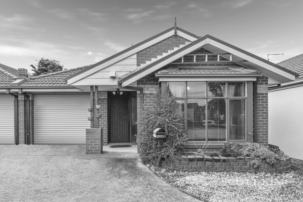 12 The Quadrangle,  GLEN WAVERLEY  VIC