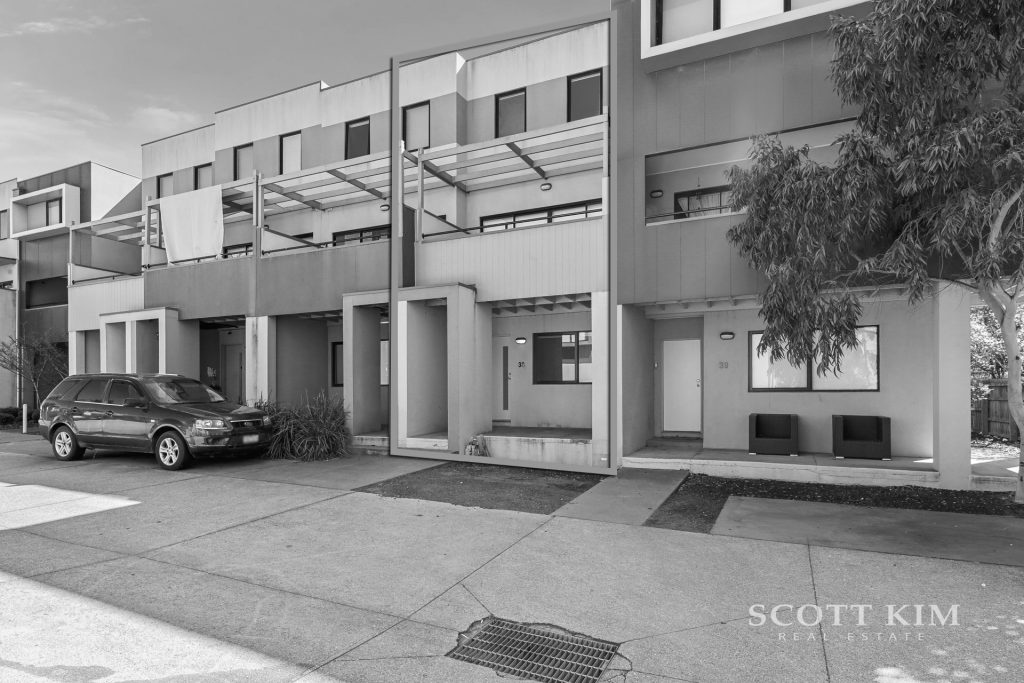 38/27 Turva Avenue,  TARNEIT  VIC