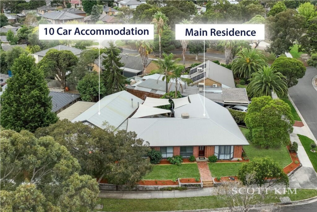 13 Waterman Drive, <br> WANTIRNA  VIC  3152