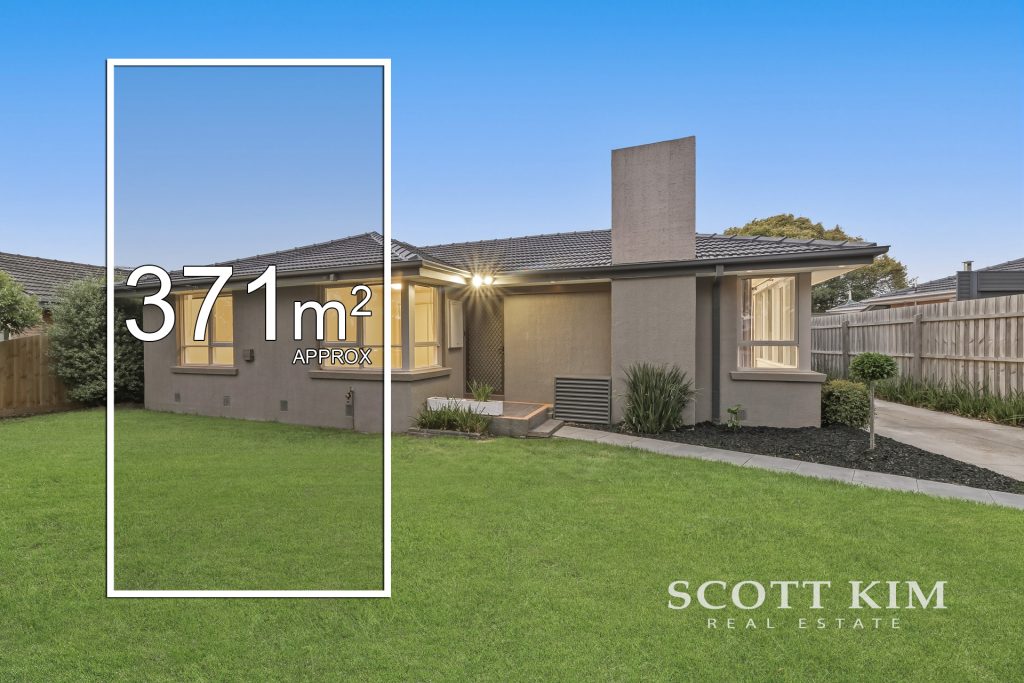 1/33 Mackie Road, <br> MULGRAVE  VIC  3170