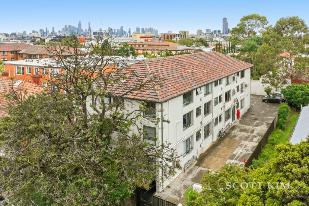 15/1 Wrexham Road, <br> WINDSOR  VIC  3181