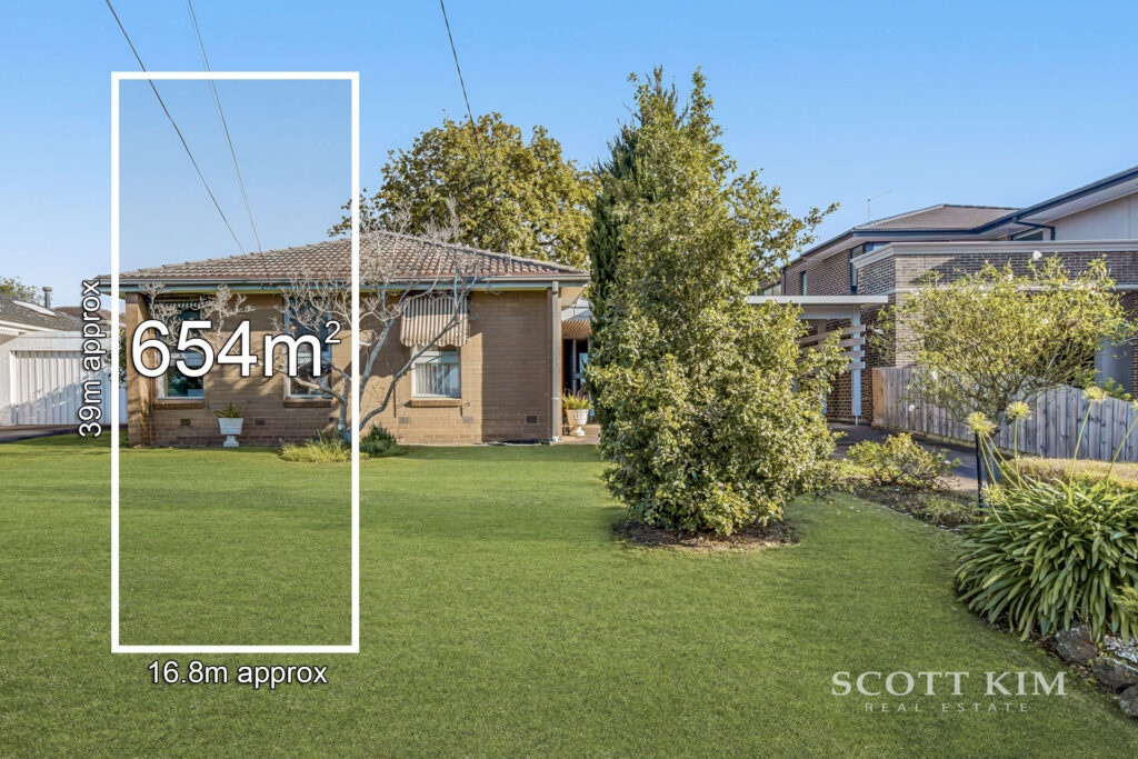 141 Lawrence Road,  MOUNT WAVERLEY  VIC  3149