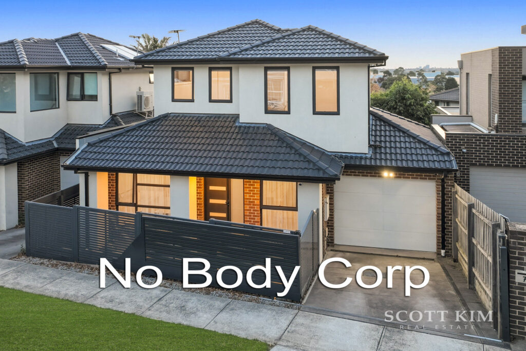 13C Elaroo Street, <br> CHADSTONE  VIC  3148