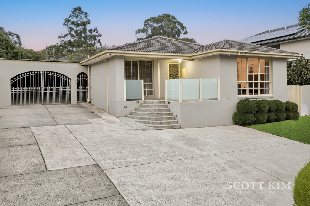 48 Rembrandt Drive, <br> WHEELERS HILL  VIC  3150