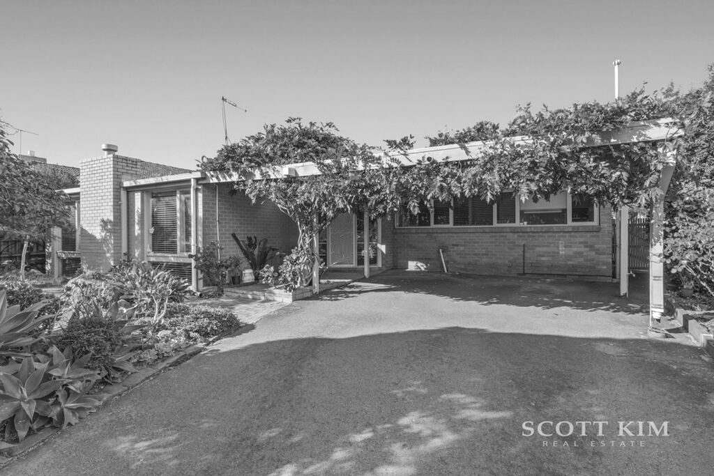 14 Midway Street,  MOUNT WAVERLEY  VIC