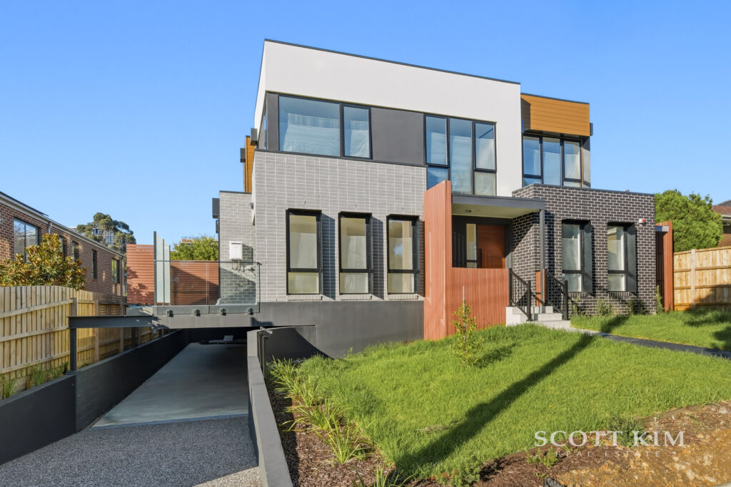 3/27 Kelly Street,  DONCASTER  VIC  3108