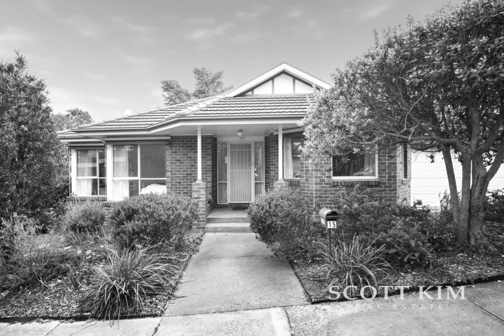 15 Miller Crescent,  MOUNT WAVERLEY  VIC