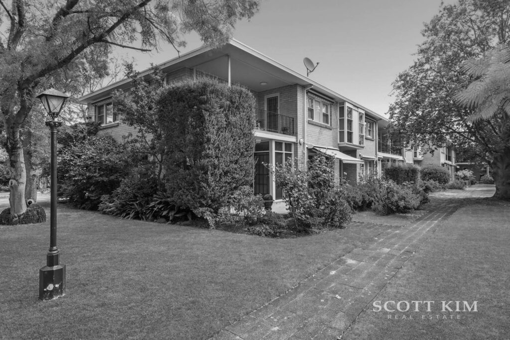 12/3 Boston Road,  BALWYN  VIC