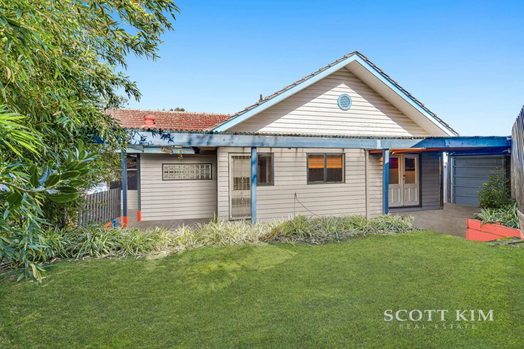 177 Ferntree Gully Road,  MOUNT WAVERLEY  VIC  3149