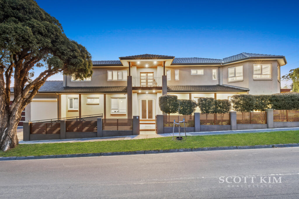 123 Coleman Parade,  GLEN WAVERLEY  VIC  3150