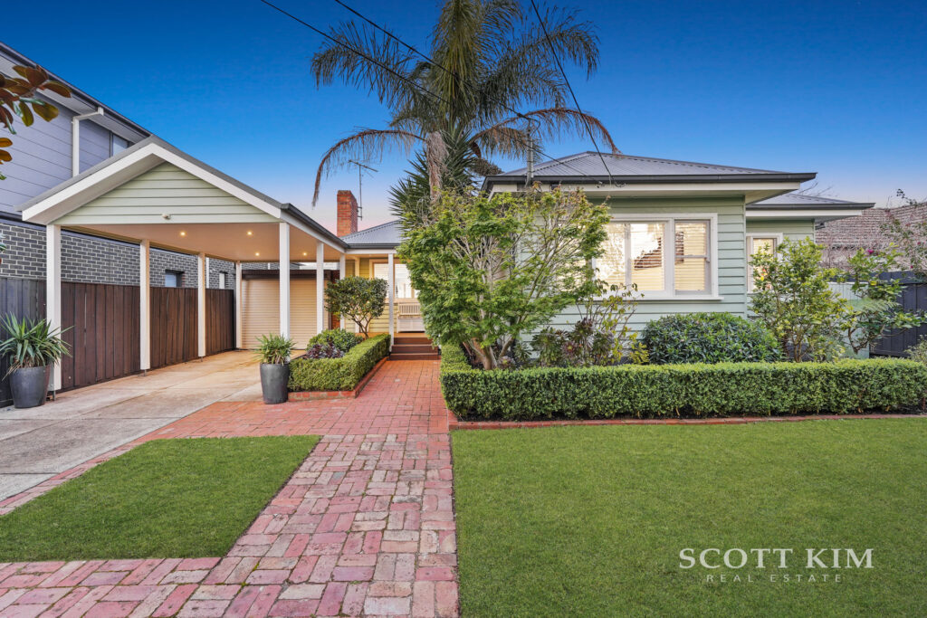 23 Leigh Street,  BENTLEIGH EAST  VIC  3165